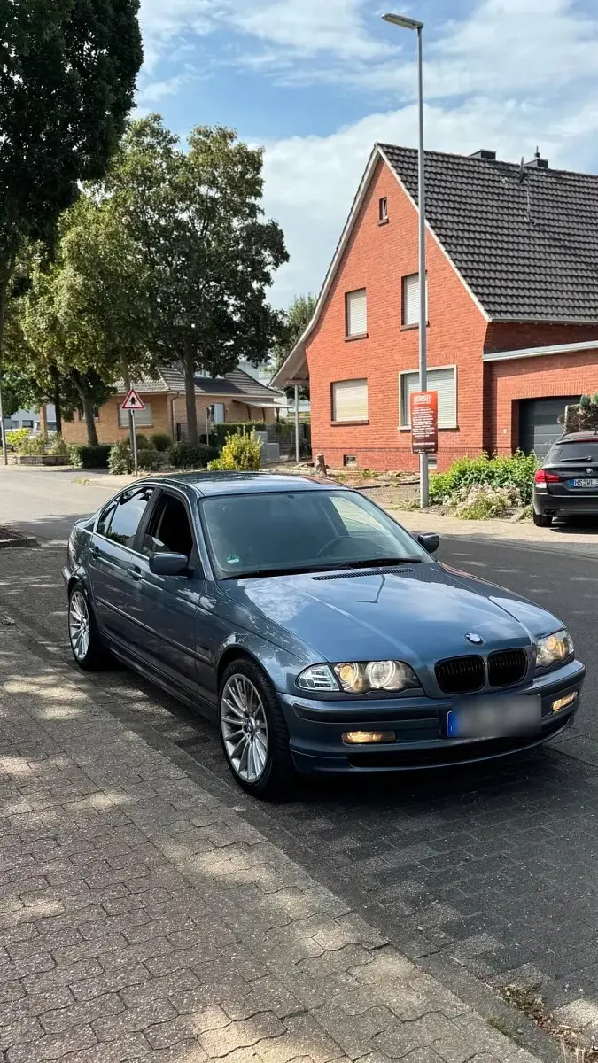 Gebraucht BMW 320 170 PS (125 kW) 2001 Andere farben Limousine