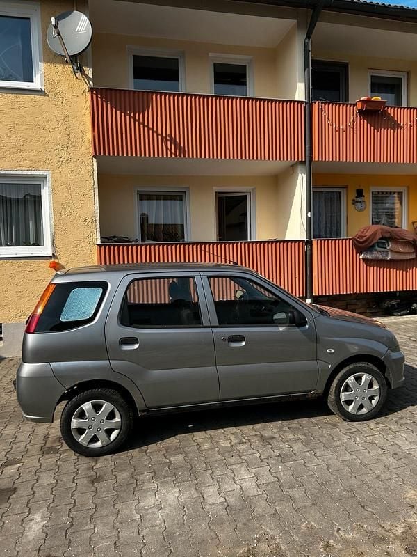Gebraucht Subaru Justy 95 PS (69 kW) 2004 Grau Kleinwagen