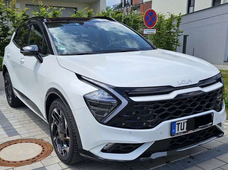 Weiß Gebraucht 2022 Kia Sportage GT-Line SUV | 32.500 € (Fairer Preis) - Bild 1/4