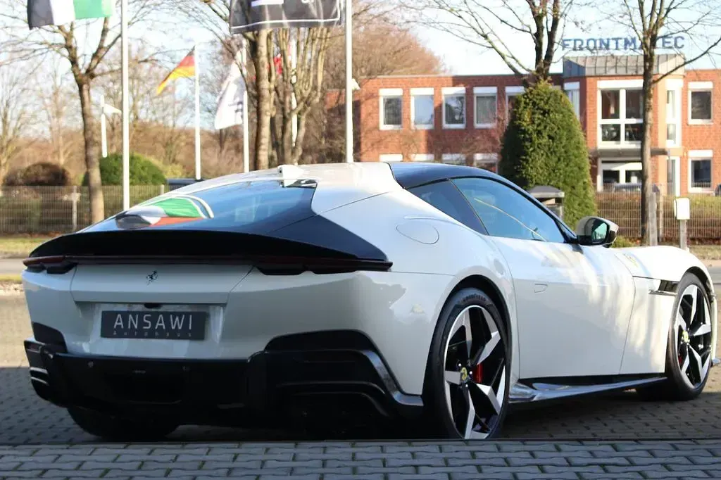 Nouă Ferrari 12 Cilindri 829 CP (609 kW) 2026 Alb