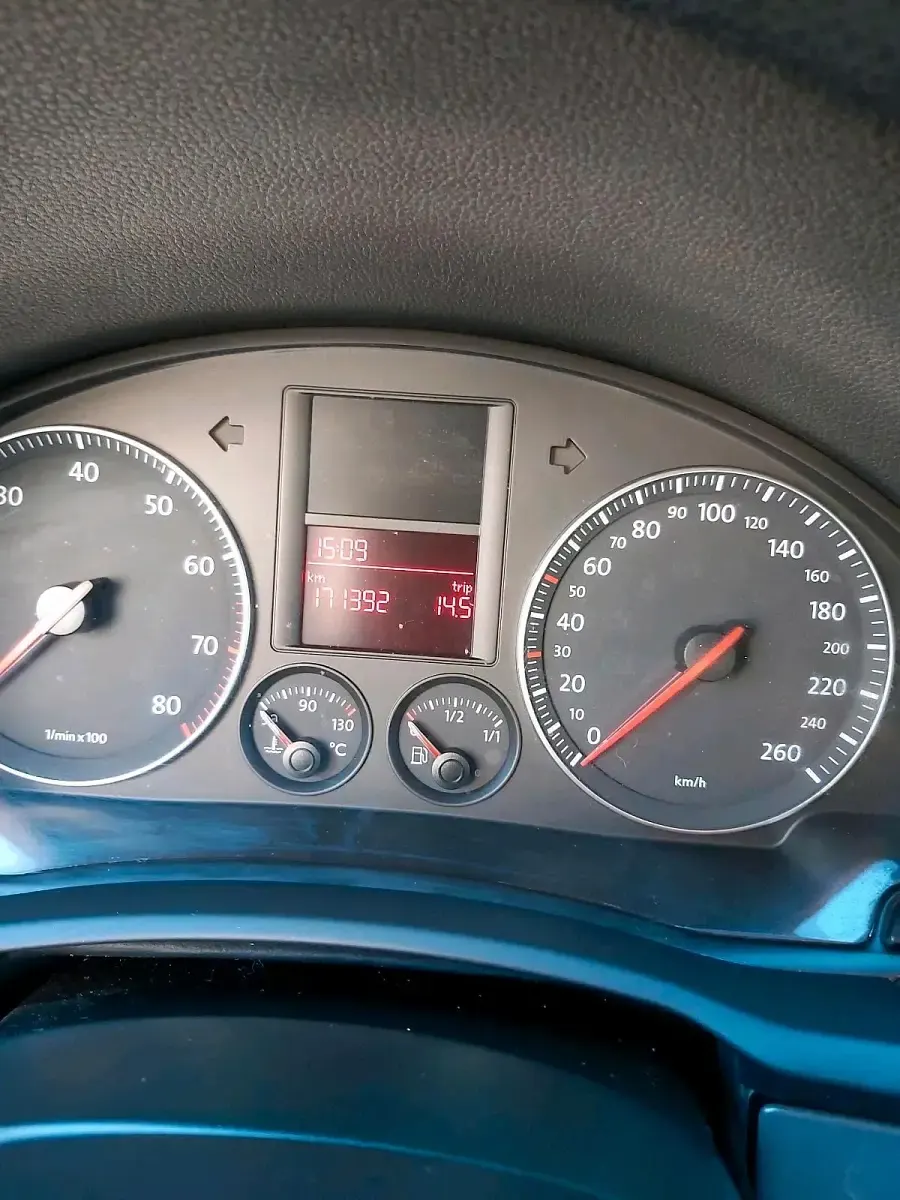 Gebraucht VW Jetta 115 PS (84 kW) 2006 Silber Limousine