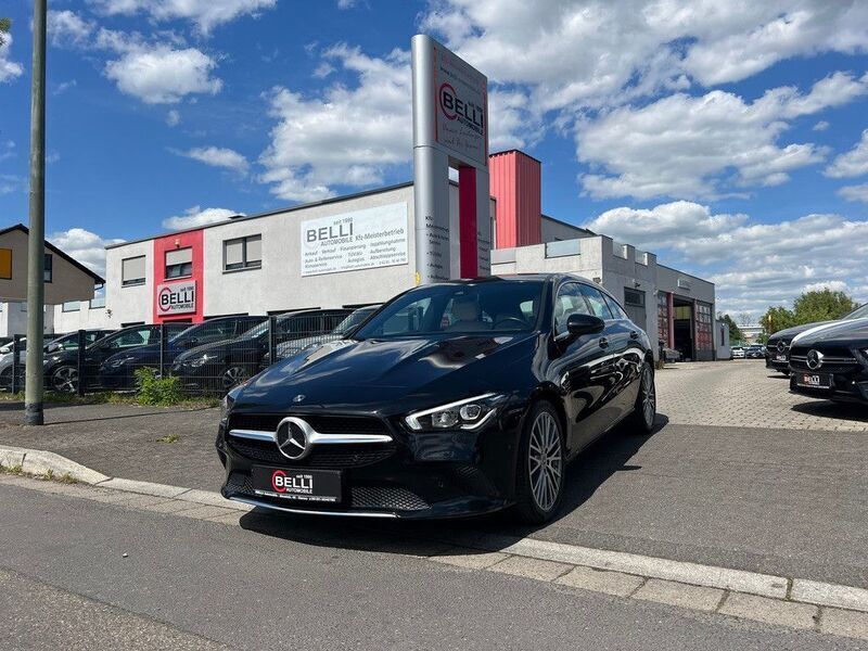 Schwarz Gebraucht 2020 Mercedes CLA180 Shooting Brake Kombi | 20.950 € (Fairer Preis) - Bild 1/4