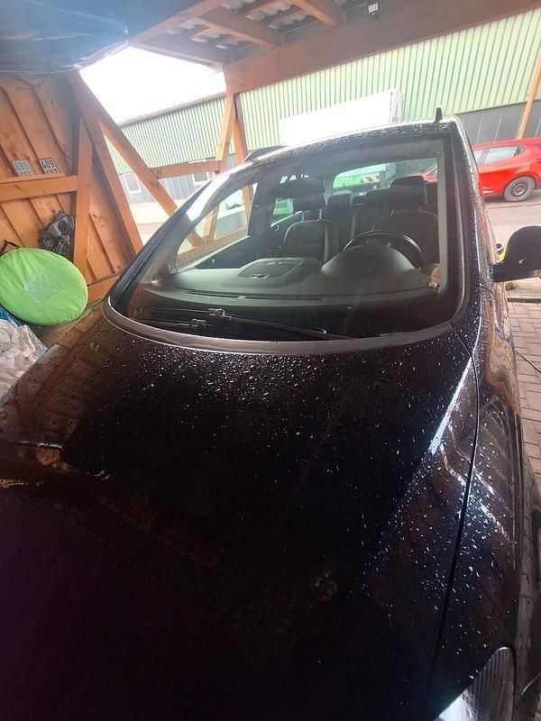 Gebraucht VW Golf VI 105 PS (77 kW) 2010 Schwarz Kleinwagen