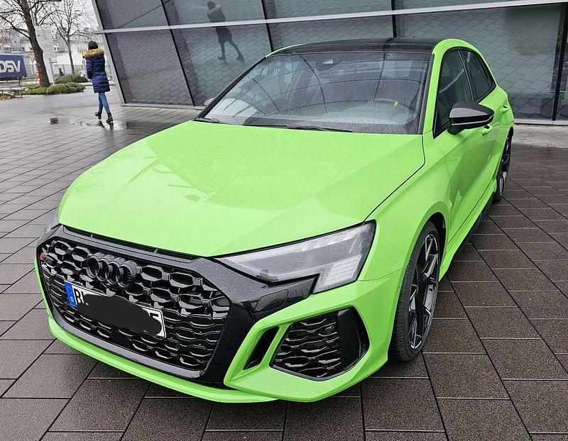 Gebraucht Audi RS3 Design 400 PS (294 kW) 2023 Grün Limousine