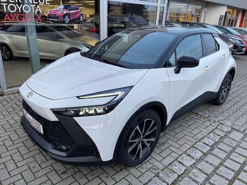 Platinum white pearl/dach schw Neu 2025 Toyota C-HR SUV | 33.850 € (Superpreis) - Bild 1/4