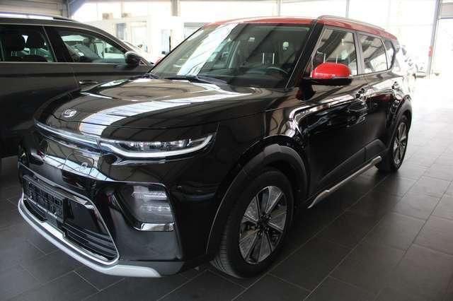 Schwarz metallic Gebraucht 2021 Kia Soul EV Spirit SUV | 25.180 € (Teuer) - Bild 1/1