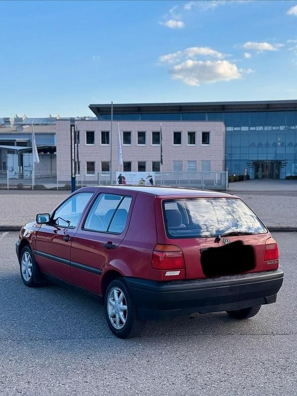 Second-hand VW Golf III 75 CP (55 kW) 1992 Roșu Hatchback
