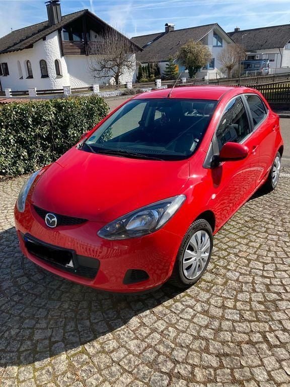 Rot Gebraucht 2010 Mazda 2 Limousine | 2.650 € (Guter Preis) - Bild 1/4