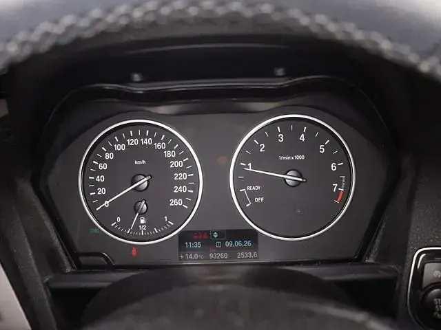 Gebraucht BMW 114 102 PS (75 kW) 2013 Weiß Kleinwagen