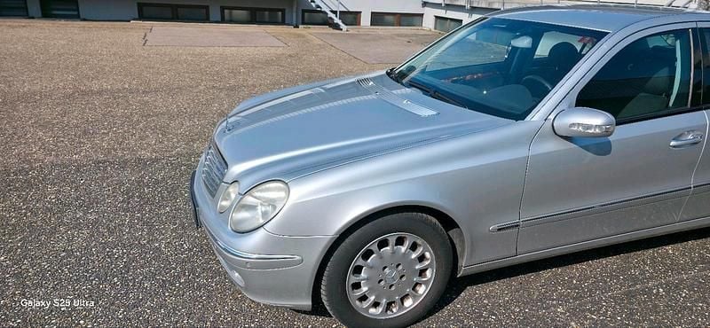 Gebraucht Mercedes E200 163 PS (119 kW) 2004 Grau Limousine