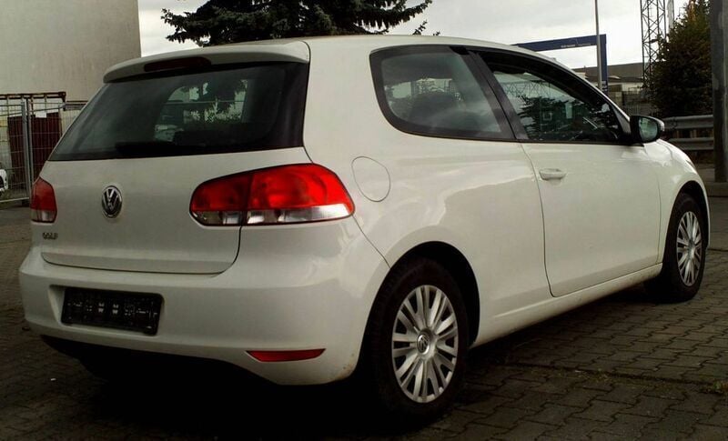 Gebraucht VW Golf VI 80 PS (58 kW) 2009 Weiß Kleinwagen