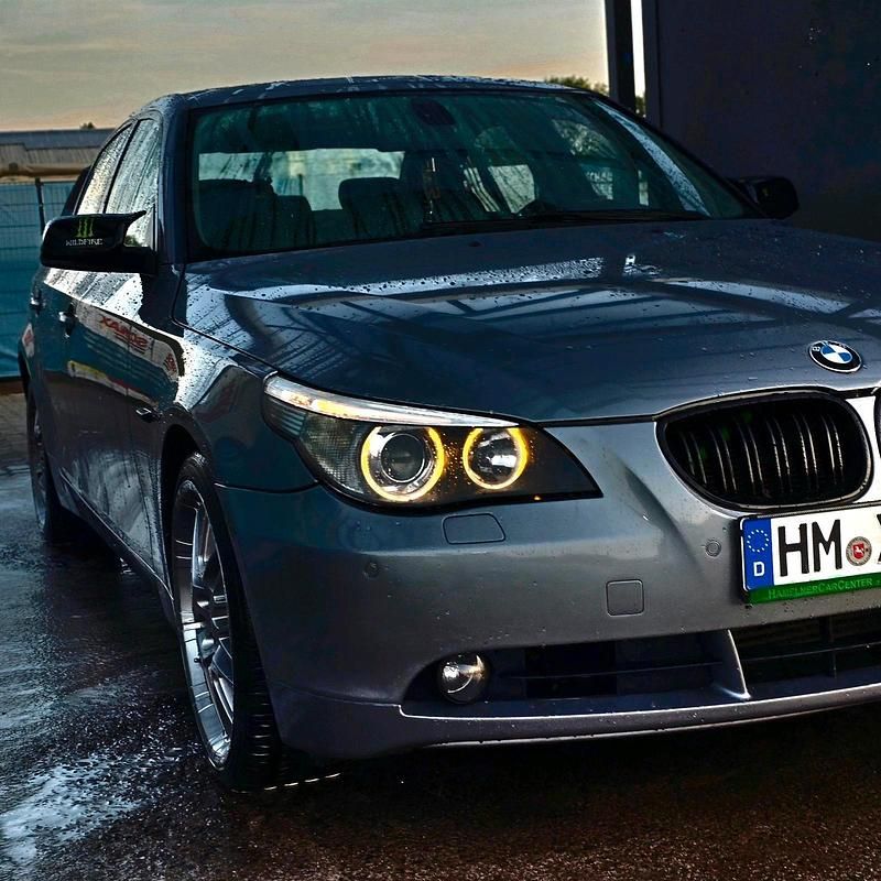 Grau Gebraucht 2005 BMW 525 Limousine | 4.100 € (Fairer Preis) - Bild 1/4