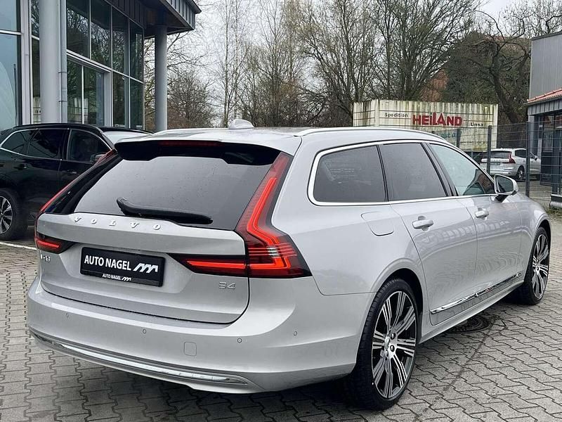 Gebraucht Volvo V90 Plus 197 PS (144 kW) 2024 Silver dawn / metallic Kombi