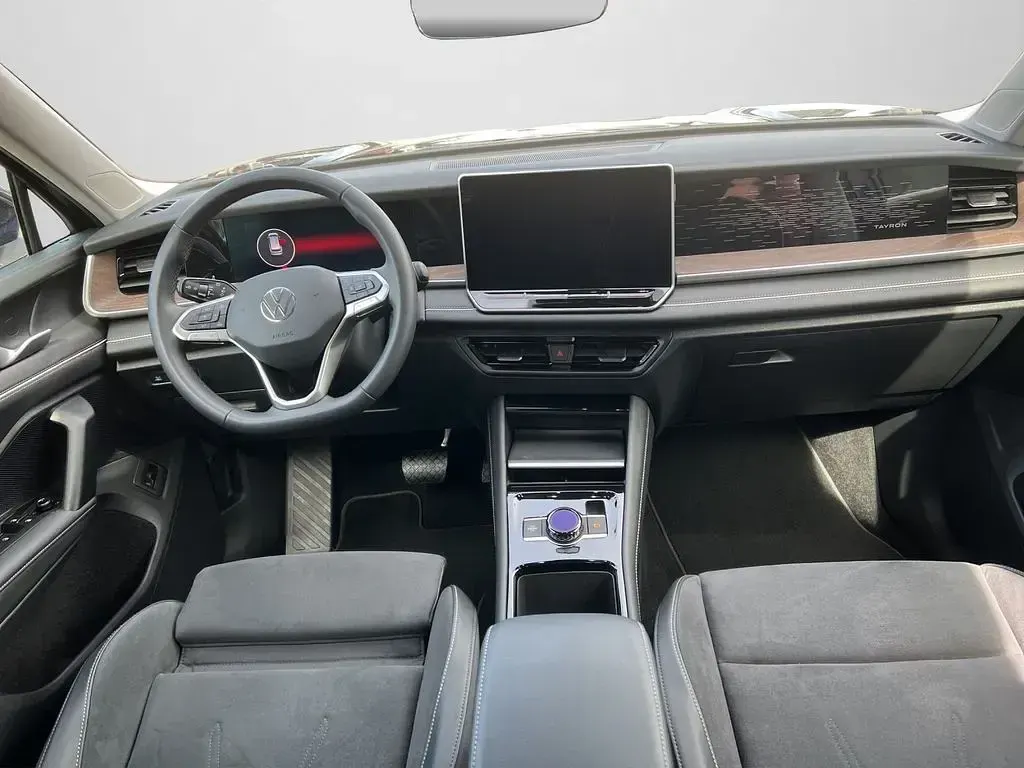 Gebraucht VW Tayron Elegance 193 PS (141 kW) 2025 Ultra violet metallic (metallic) SUV