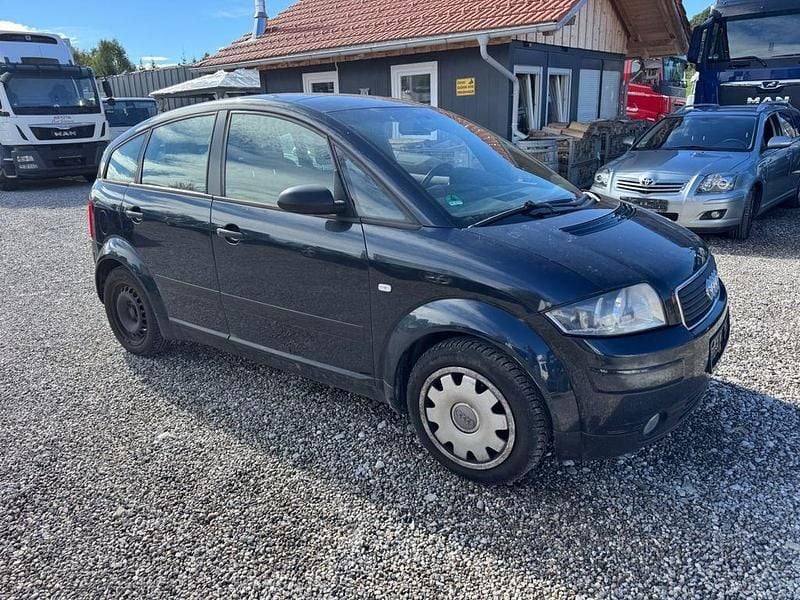 Blau Gebraucht 2005 Audi A2 Kleinwagen | 599 € (Superpreis) - Bild 1/4