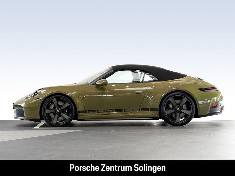 Neu Porsche 911 541 PS (397 kW) 2026 Olive neo Cabrio