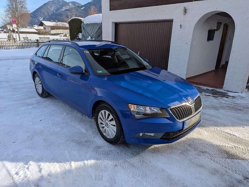 Gebraucht Skoda Superb Premium Edition 150 PS (110 kW) 2019 Blau Kombi