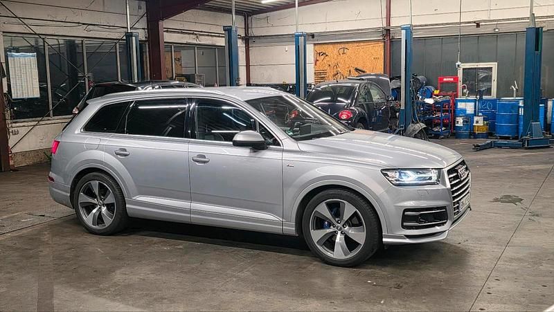 Gebraucht Audi Q7 S-Line 272 PS (200 kW) 2015 Grau SUV