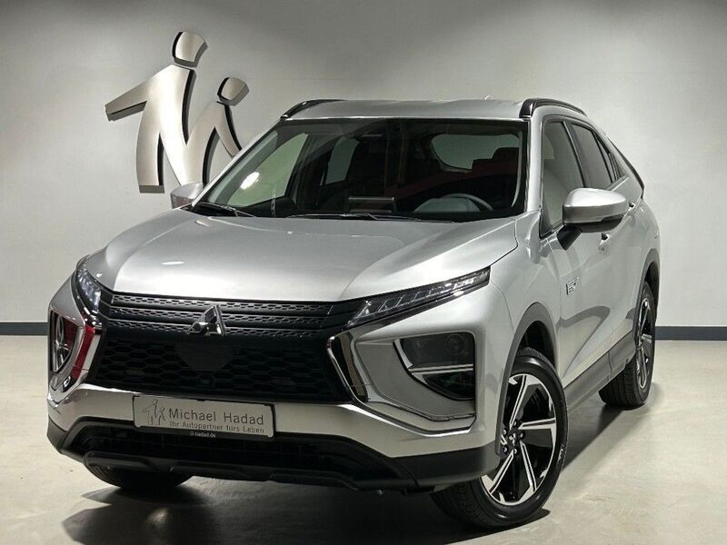 Silber Gebraucht 2024 Mitsubishi Eclipse Cross Basis SUV | 27.900 € (Fairer Preis) - Bild 1/4