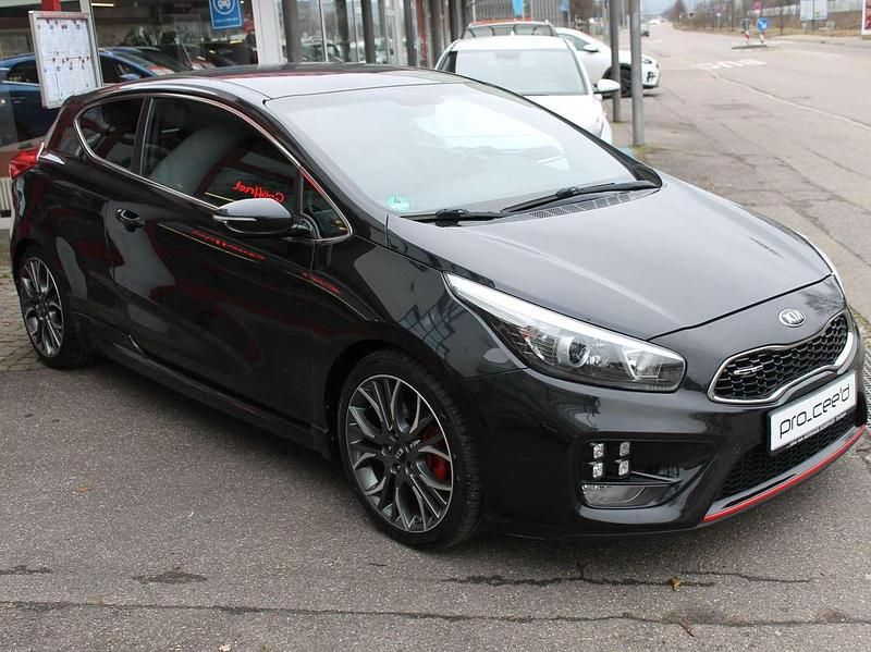 Gebraucht Kia ProCeed GT-Challenge 204 PS (150 kW) 2014 (1k) zilinaschwarz met. Coupé