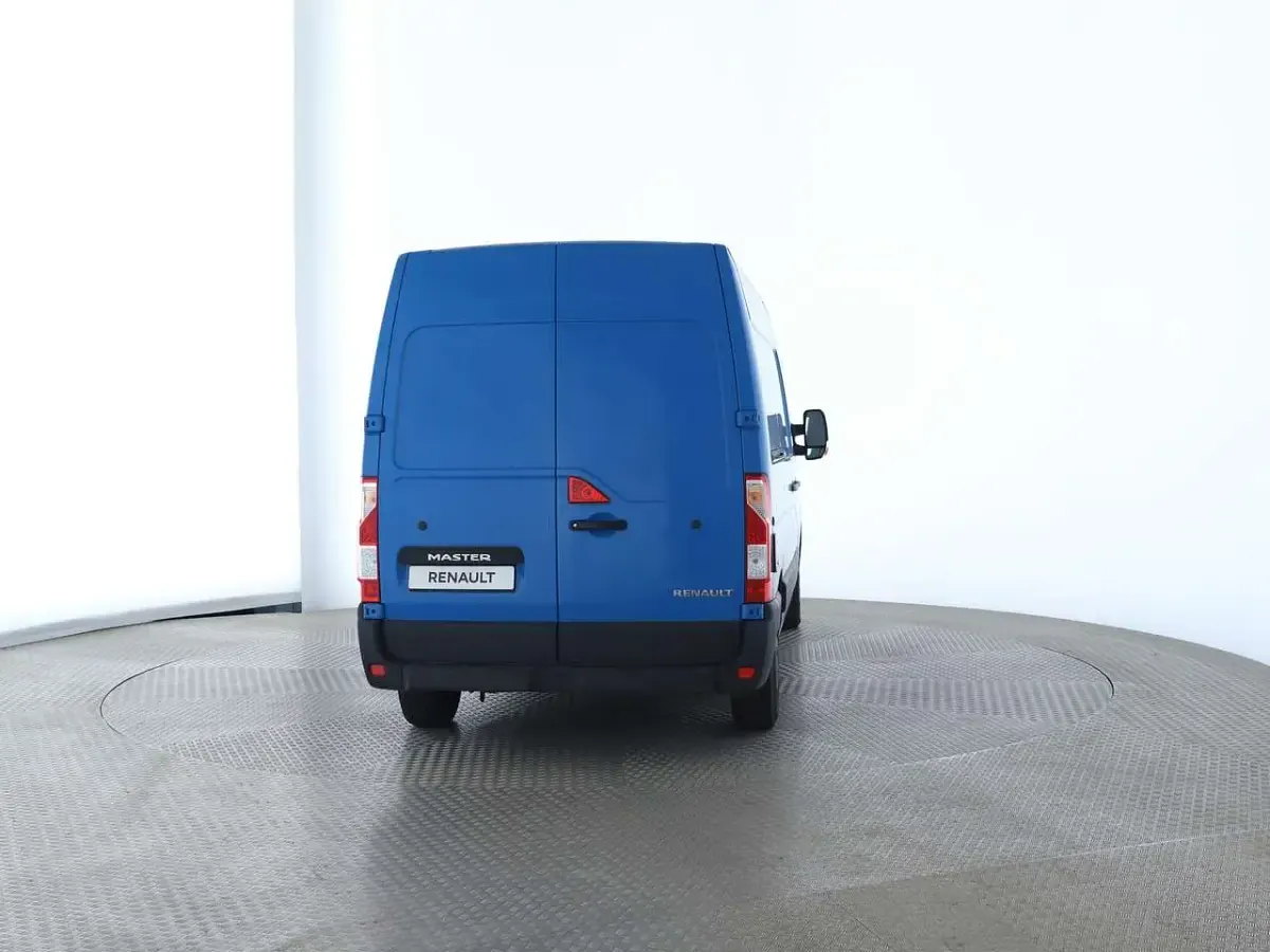 Używany Renault Master 135 KM (99 kW) 2020 Niebieski Minivan