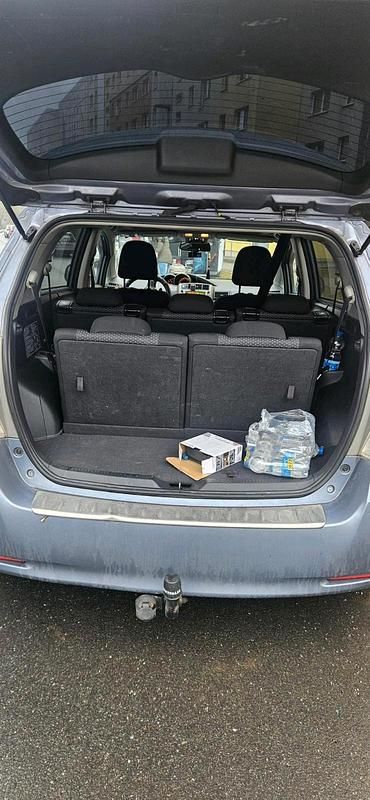 Gebraucht Toyota Verso 177 PS (130 kW) 2009 Blau Van / Kleinbus