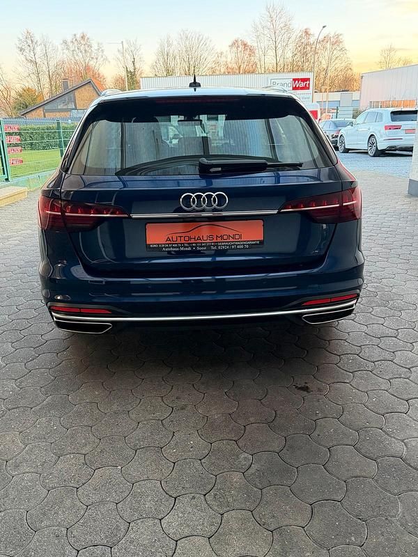 Gebraucht Audi A4 Ambiente 204 PS (150 kW) 2023 Blau Kombi
