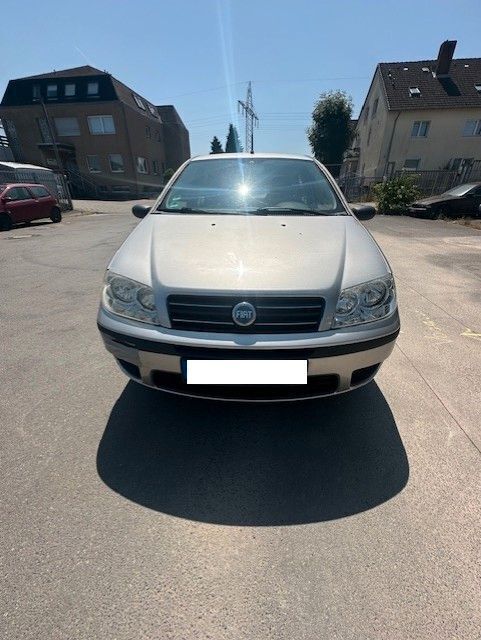 Grau Gebraucht 2004 Fiat Punto Kleinwagen | 1.290 € (Fairer Preis) - Bild 1/4