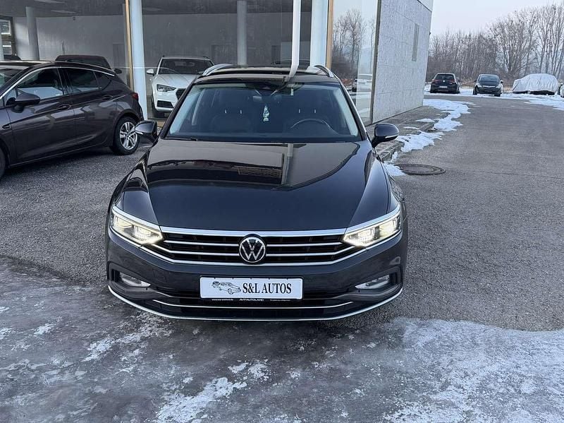 Grau Gebraucht 2020 VW Passat Elegance Kombi | 17.900 € (Fairer Preis) - Bild 1/4