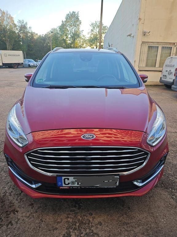 Rot Gebraucht 2020 Ford Galaxy Titanium Van / Kleinbus | 22.950 € (Guter Preis) - Bild 1/4