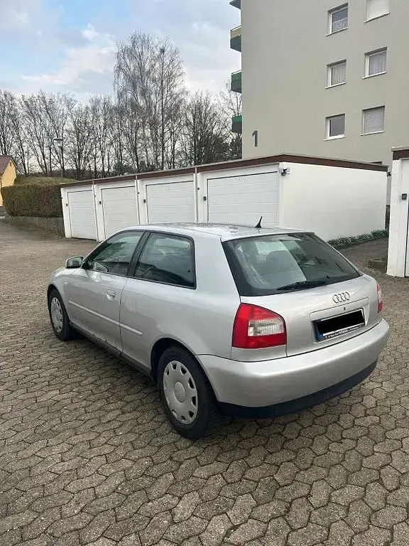 Używany Audi A3 Sport 101 KM (74 kW) 2002 Srebrny Hatchback