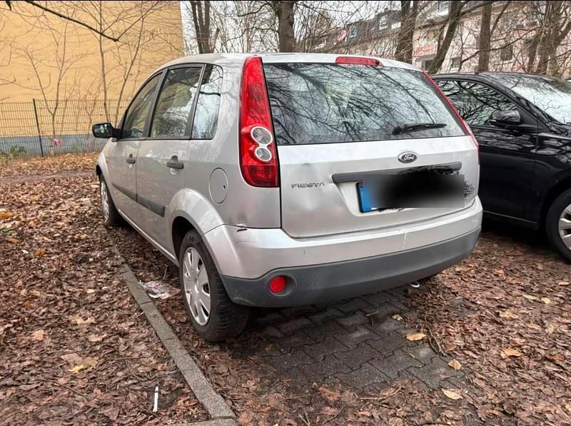 Gebraucht Ford Fiesta 80 PS (58 kW) 2006 Silber Kleinwagen