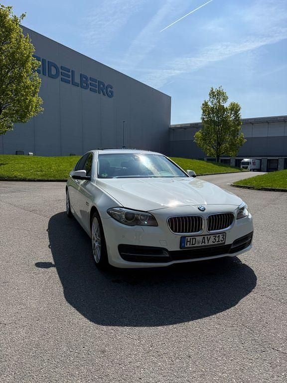 Gebraucht BMW 525 218 PS (160 kW) 2014 Weiß Limousine