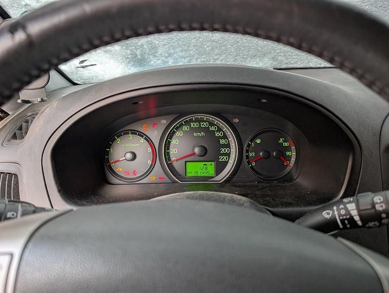 Gebraucht Hyundai H-1 Premium 170 PS (125 kW) 2011 Schwarz Van / Kleinbus