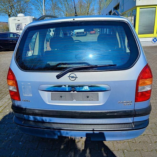 Gebraucht Opel Zafira 101 PS (74 kW) 2000 Blau Van / Kleinbus