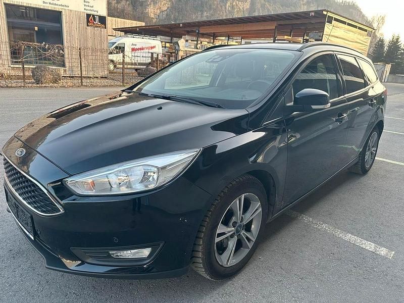 Gebraucht Ford Focus Business Edition 95 PS (69 kW) 2015 Schwarz Limousine