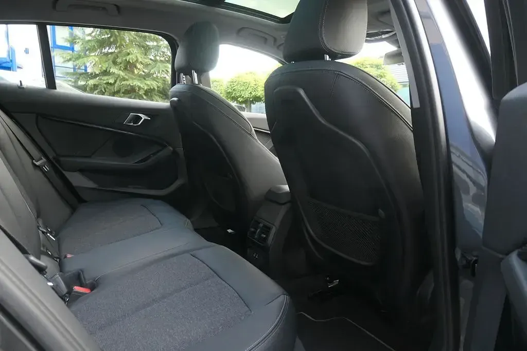 Gebraucht BMW 120 Sport Line 190 PS (139 kW) 2021 Mineralgrau Limousine