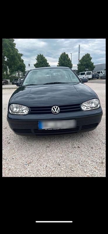 Braun Gebraucht 1999 VW Golf IV Kleinwagen | 2.400 € (Fairer Preis) - Bild 1/4