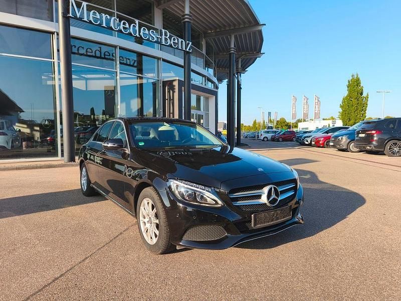 Schwarz Gebraucht 2015 Mercedes C180 Avantgarde Limousine | 17.200 € (Guter Preis) - Bild 1/4