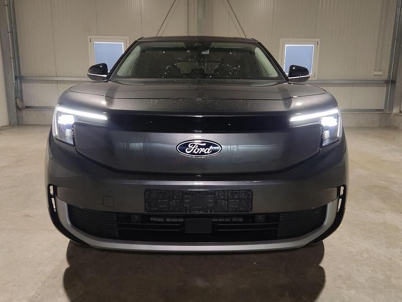 Używany Ford Explorer Extended Range 150 kW (204 KM) 2025 Szary SUV
