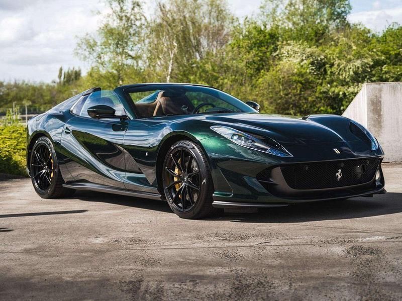 Grün Gebraucht 2021 Ferrari 812 Cabrio | 450.900 € (Superpreis) - Bild 1/4
