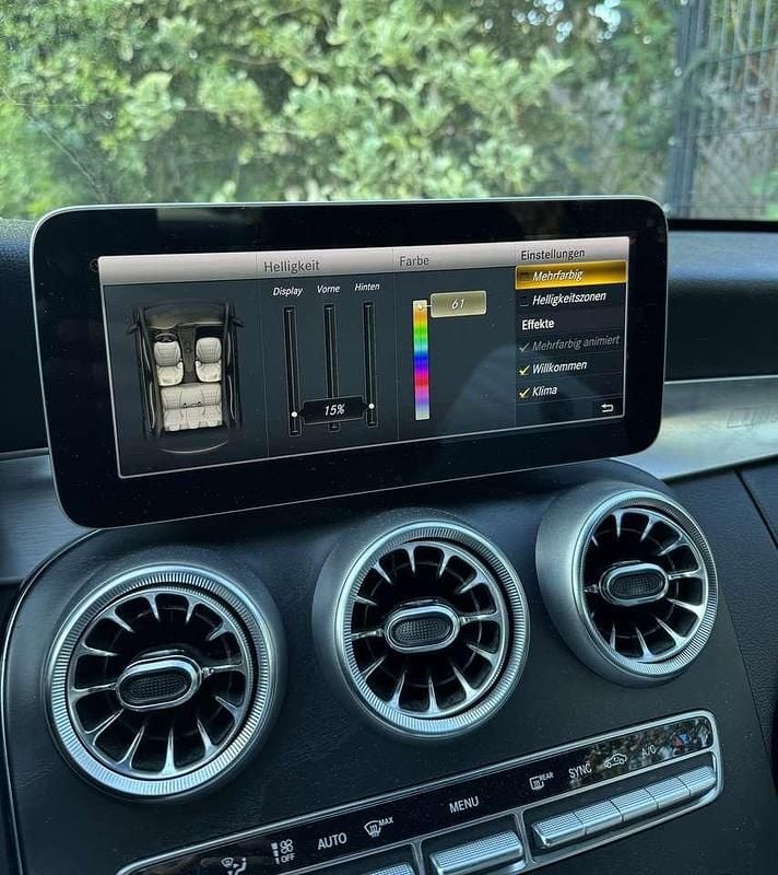 Gebraucht Mercedes C200 AMG 184 PS (135 kW) 2019 Weiß Cabrio