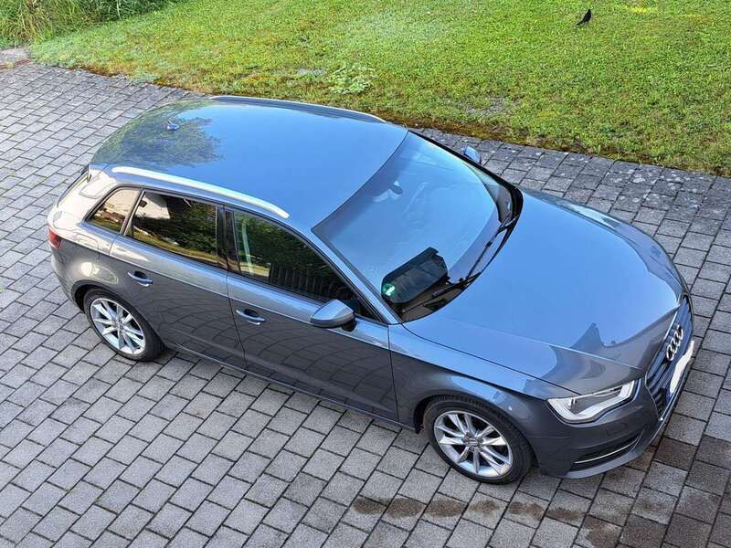 Silber Gebraucht 2013 Audi A3 Sportback Attraction Kombi | 9.900 € (Fairer Preis) - Bild 1/4