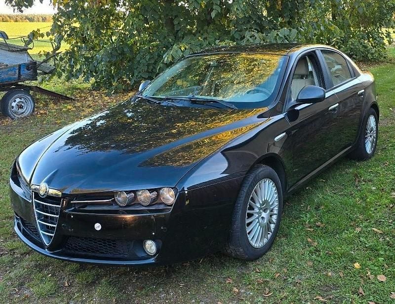 Schwarz Gebraucht 2005 Alfa Romeo 159 Limousine | 1.400 € (Fairer Preis) - Bild 1/4