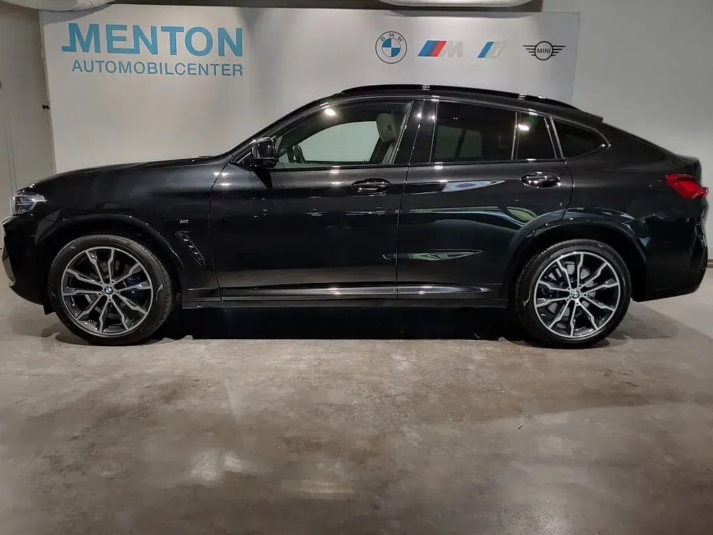 Gebraucht BMW X4 M Sport 360 PS (264 kW) 2023 Schwarz SUV