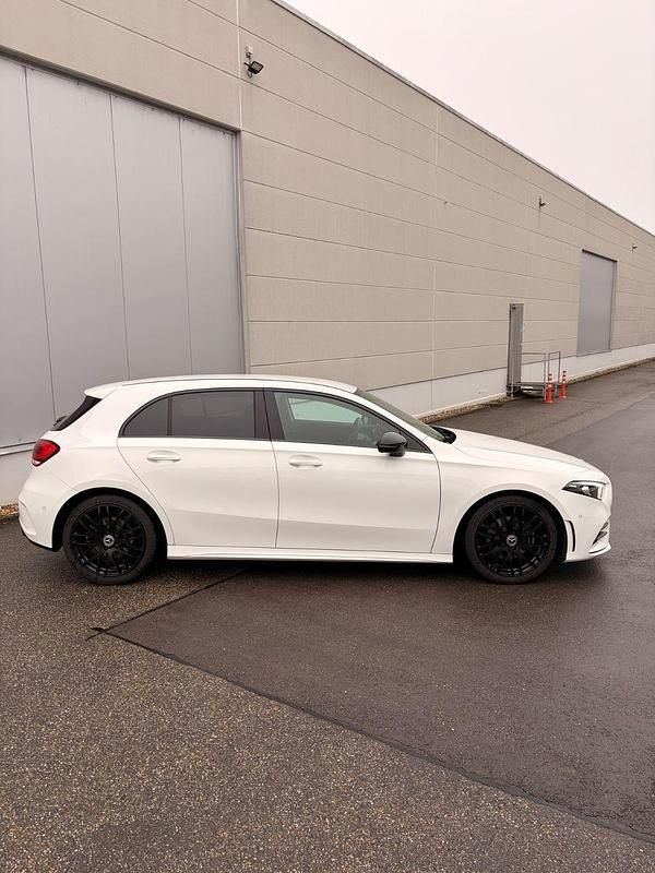 Gebraucht Mercedes A200 AMG line 163 PS (119 kW) 2019 Weiß Kleinwagen