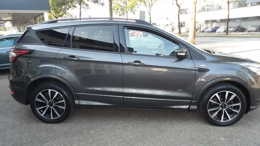 Gebraucht Ford Kuga ST-Line 179 PS (131 kW) 2017 Grau SUV
