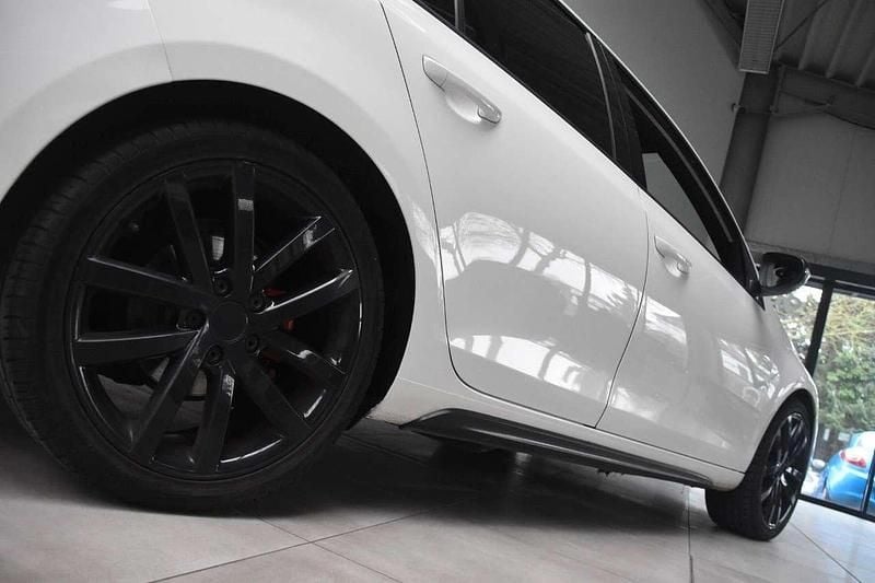 Gebraucht VW Golf VII GTI 211 PS (155 kW) 2012 Candyweiß Limousine