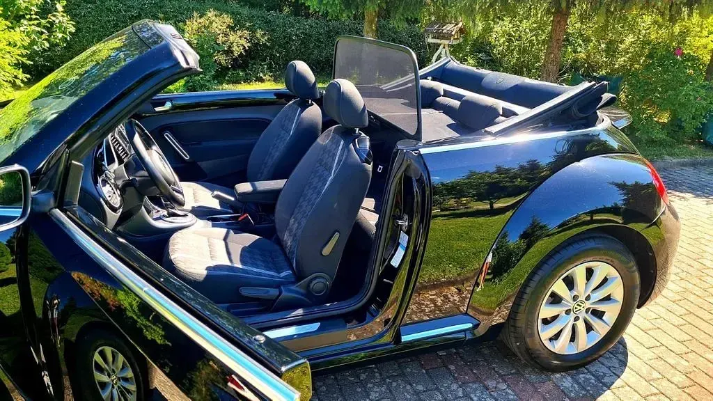 Gebraucht VW Beetle 105 PS (77 kW) 2017 Schwarz Kleinwagen