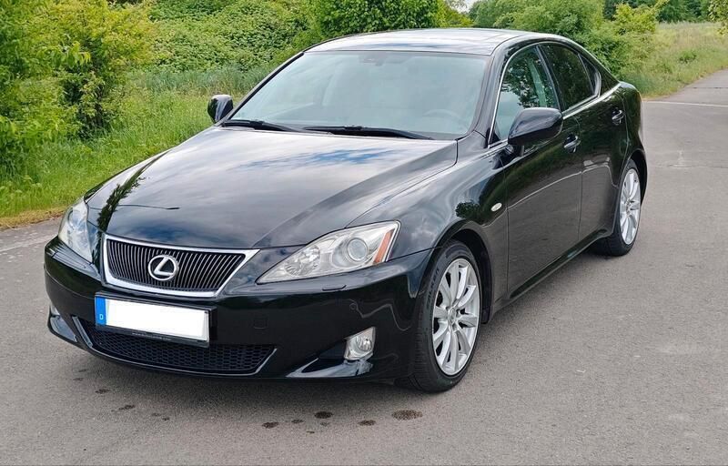 Schwarz Gebraucht 2008 Lexus IS250 Luxury Line Limousine | 12.000 € (Teuer) - Bild 1/4